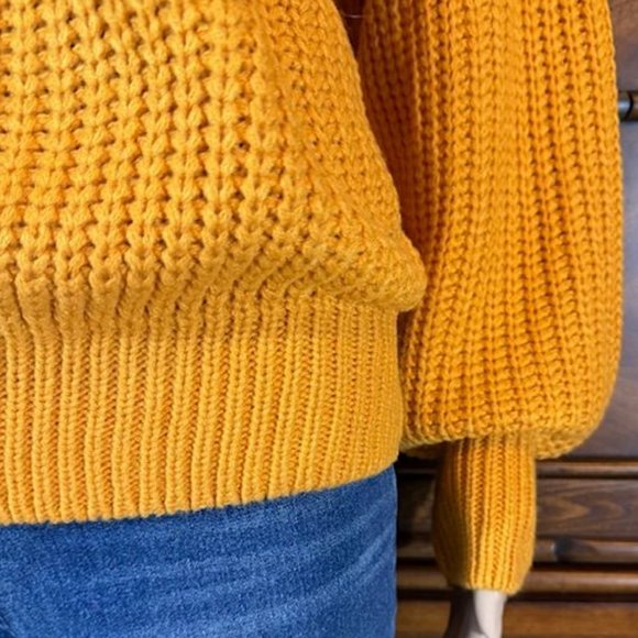 NWOT Sun Yellow Shaker Knit Vneck Balloon Sleeve Sweater - Picture 13 of 15